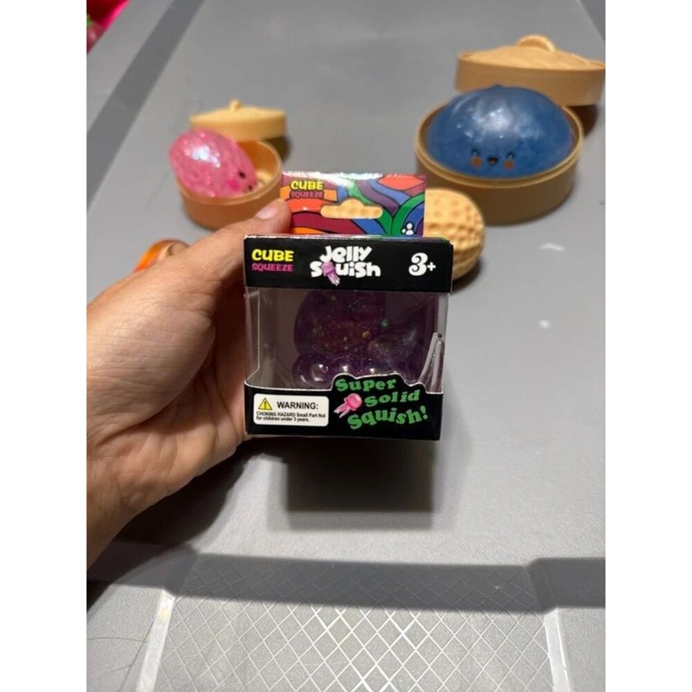 5 squishy - Picture 4 of 6